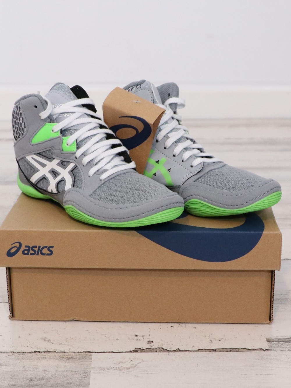 ASICS Youth Snapdown 3 Wrestling Shoes, Size 1 (grade school) Sheet Rock/White